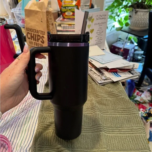 Stanley Black Chroma 40 oz Quencher H2.O Flowstate Tumbler - Picture 4 of 5